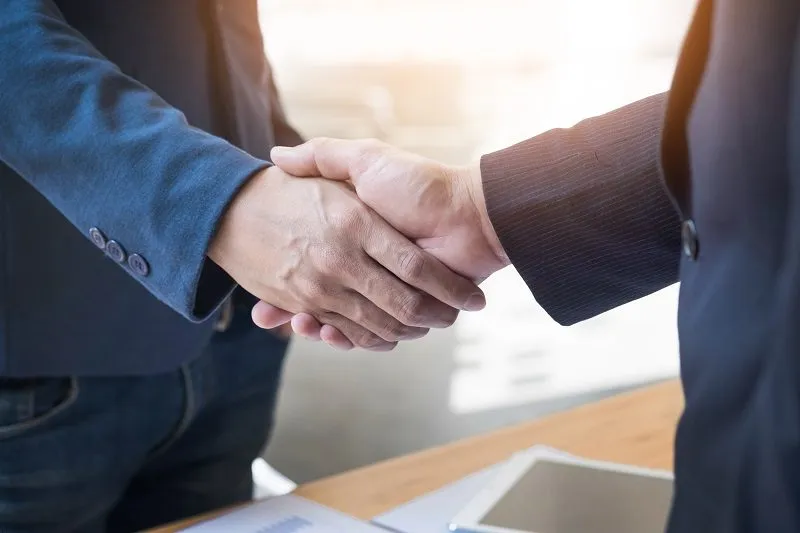 Lưu ý sang tiệm giặt ủi cho người muốn sang tiệm