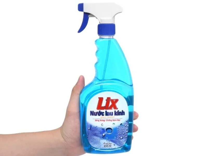 Nước lau kính Lix
